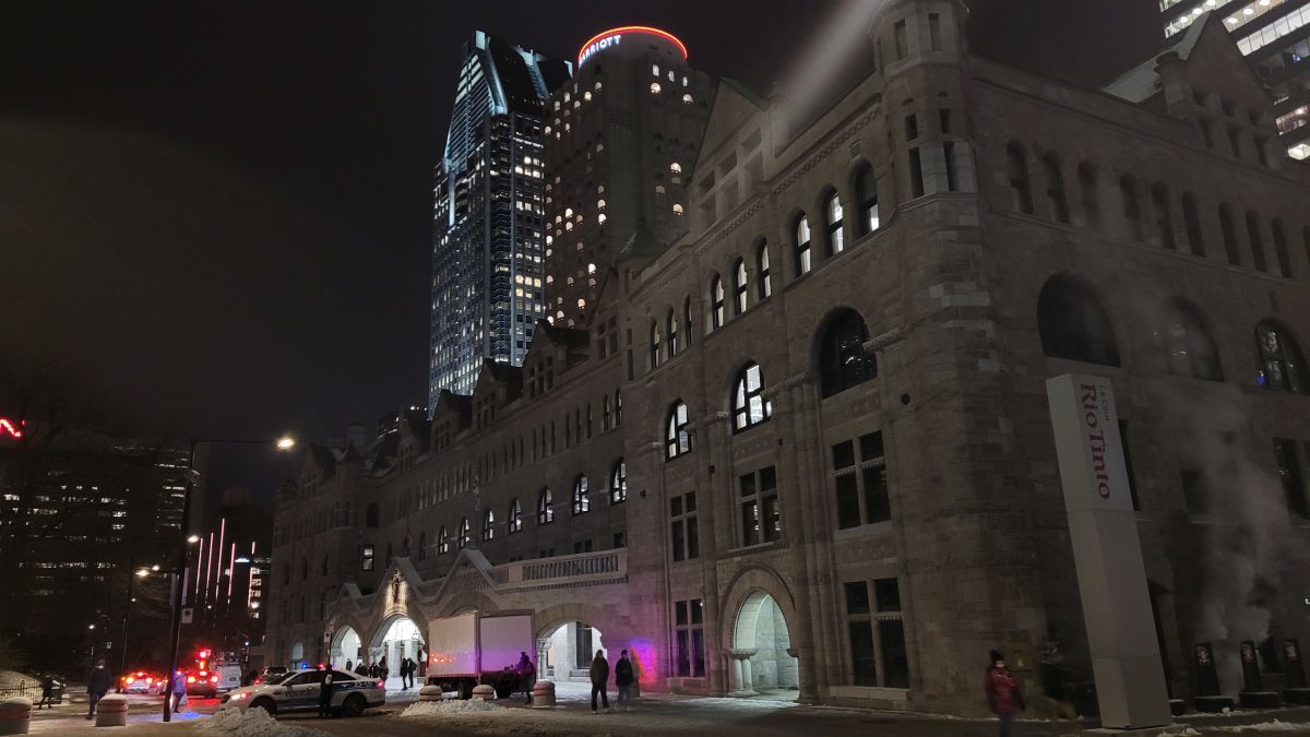 Show, business și religia hochei » GSP a asistat la un meci în NHL: de la „Regina Arenelor”, la prețurile piperate