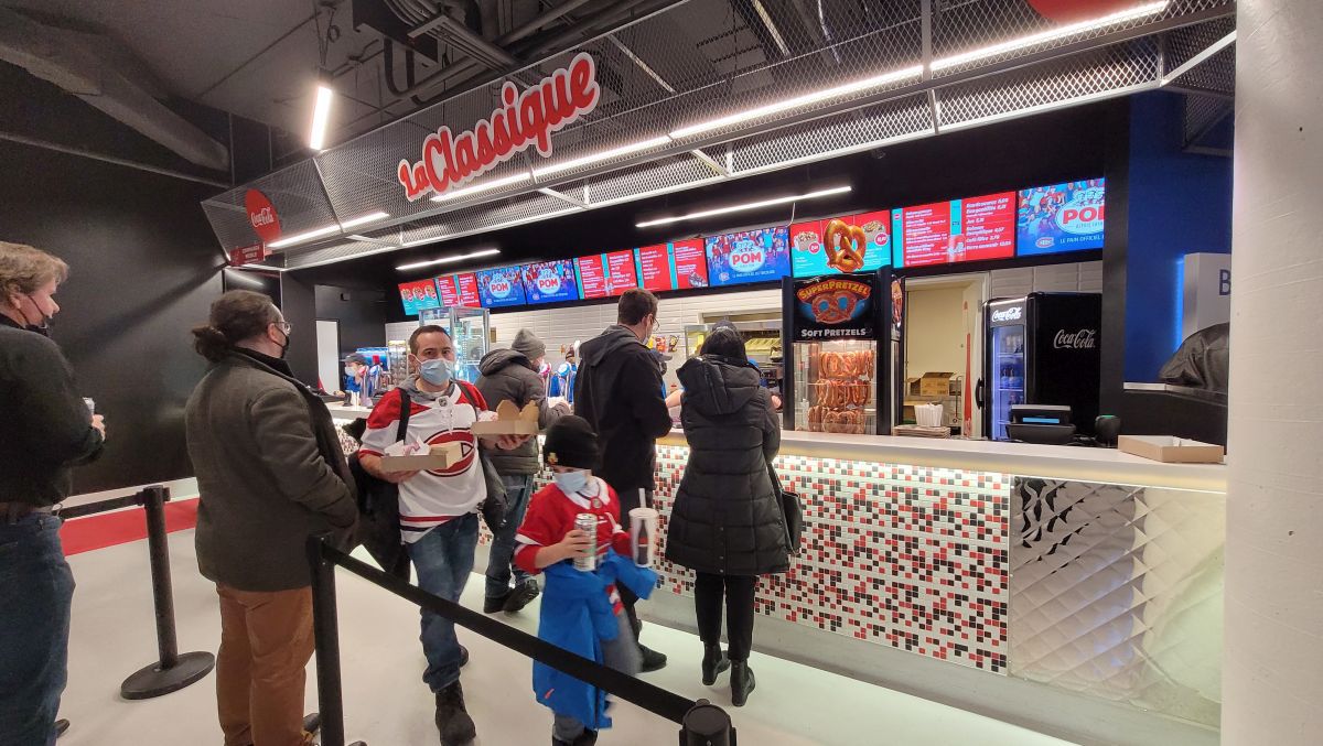 Show, business și religia hochei » GSP a asistat la un meci în NHL: de la „Regina Arenelor”, la prețurile piperate