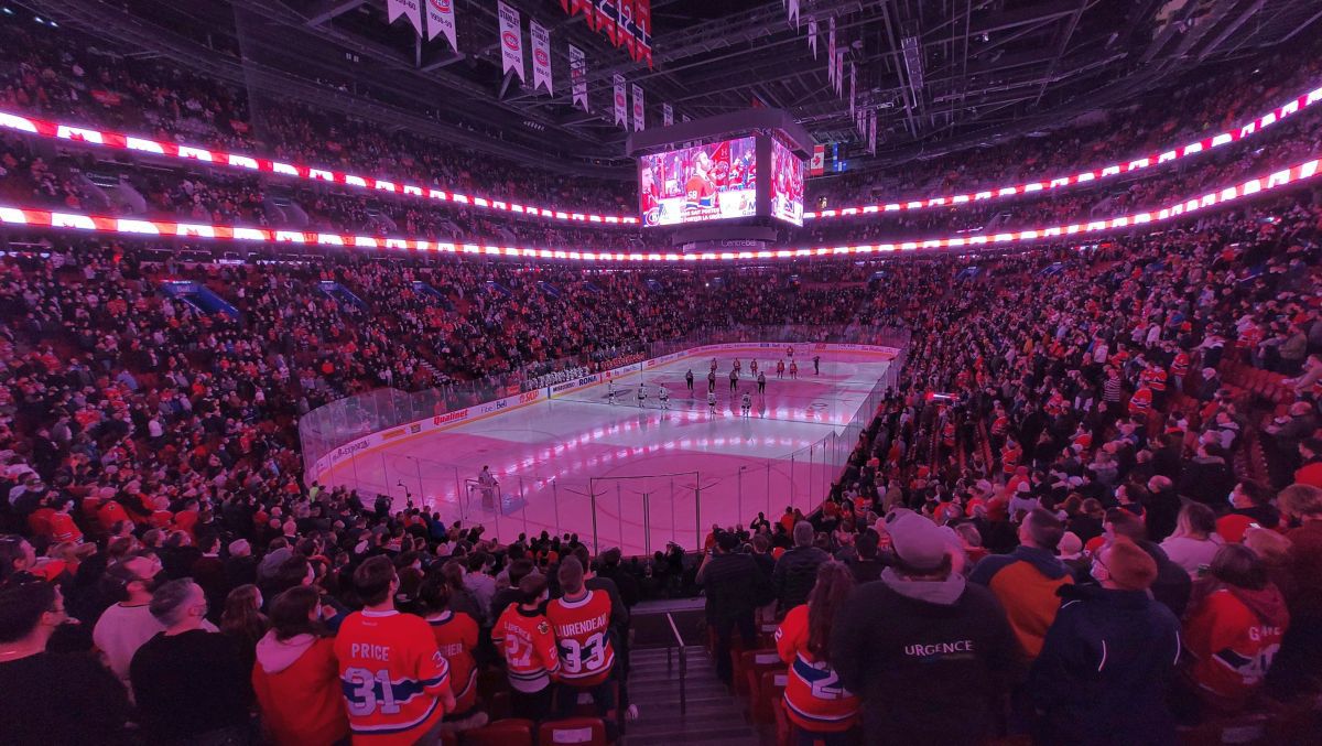 Show, business și religia hochei » GSP a asistat la un meci în NHL: de la „Regina Arenelor”, la prețurile piperate