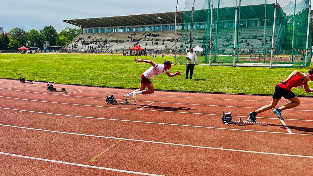 Cine e Codruț Sandu, portarul în care Rapid își pune speranțele: competitiv la atletism, are 1,91m la 17 ani!