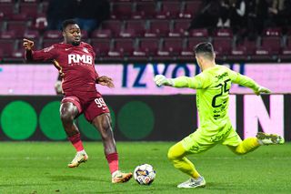 Peter Michael a fost cedat definitiv de CFR Cluj! Cu cine a semnat