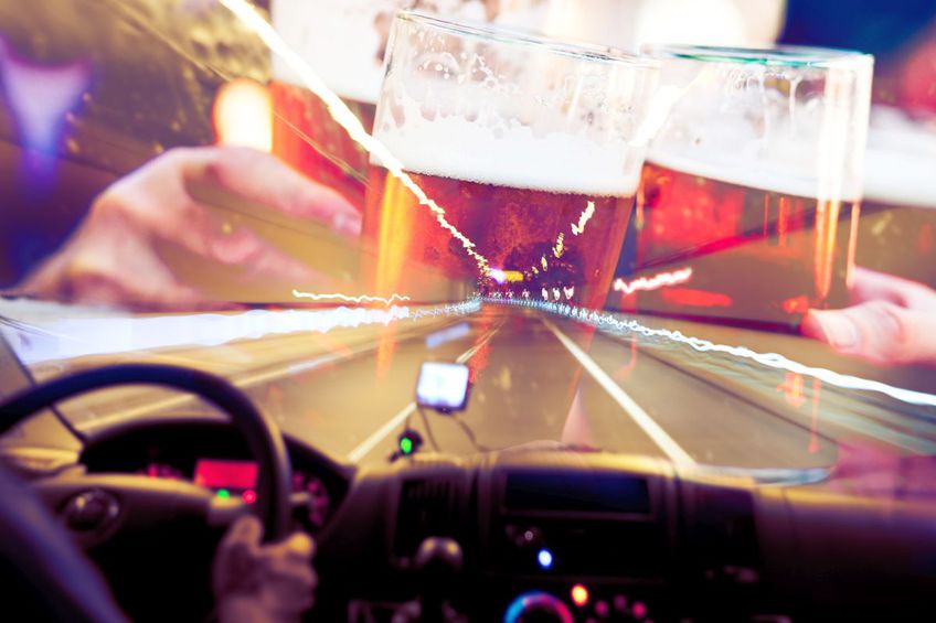 Șoferii care conduc băuți sau drogați riscă să rămână fără permis de conducere timp de 10 ani / FOTO: Imago Images