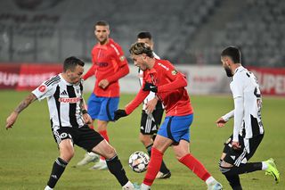 Lovitura zilei a fost dată de liderul campionatului » A semnat până în 2026