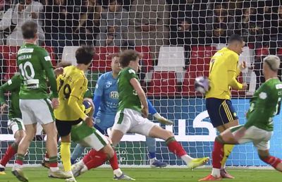 Cristiano Ronaldo a înscris un gol bizar, dar Wijnaldum i-a stricat seara