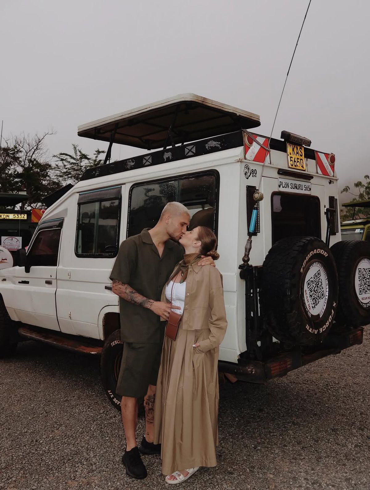 Daniel Birligea si Antonia in Kenya