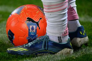 Răsturnare incredibilă după doar 5 etape în Serie A! » Se renunță la mingile portocalii: „Liga a dat un autogol”