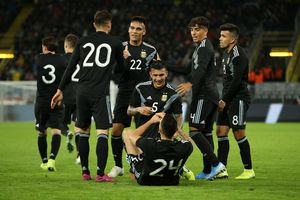 Și-a speriat fanii » Internaționalul argentinian a suferit paralizie facială