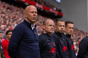 Surpriză de Anul Nou » Liverpool și-a concediat antrenorul de faze fixe!