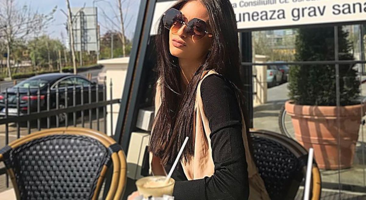 GALERIE FOTO Claudia Maria, bomba sexy din vestiarul unei echipe de Liga 1