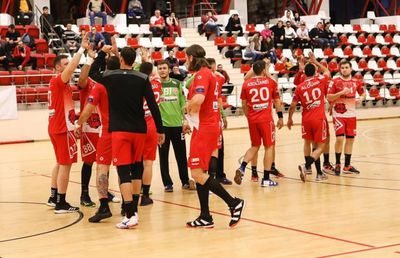 Dinamo începe anul cu o victorie lejeră cu CSM București, 32-25