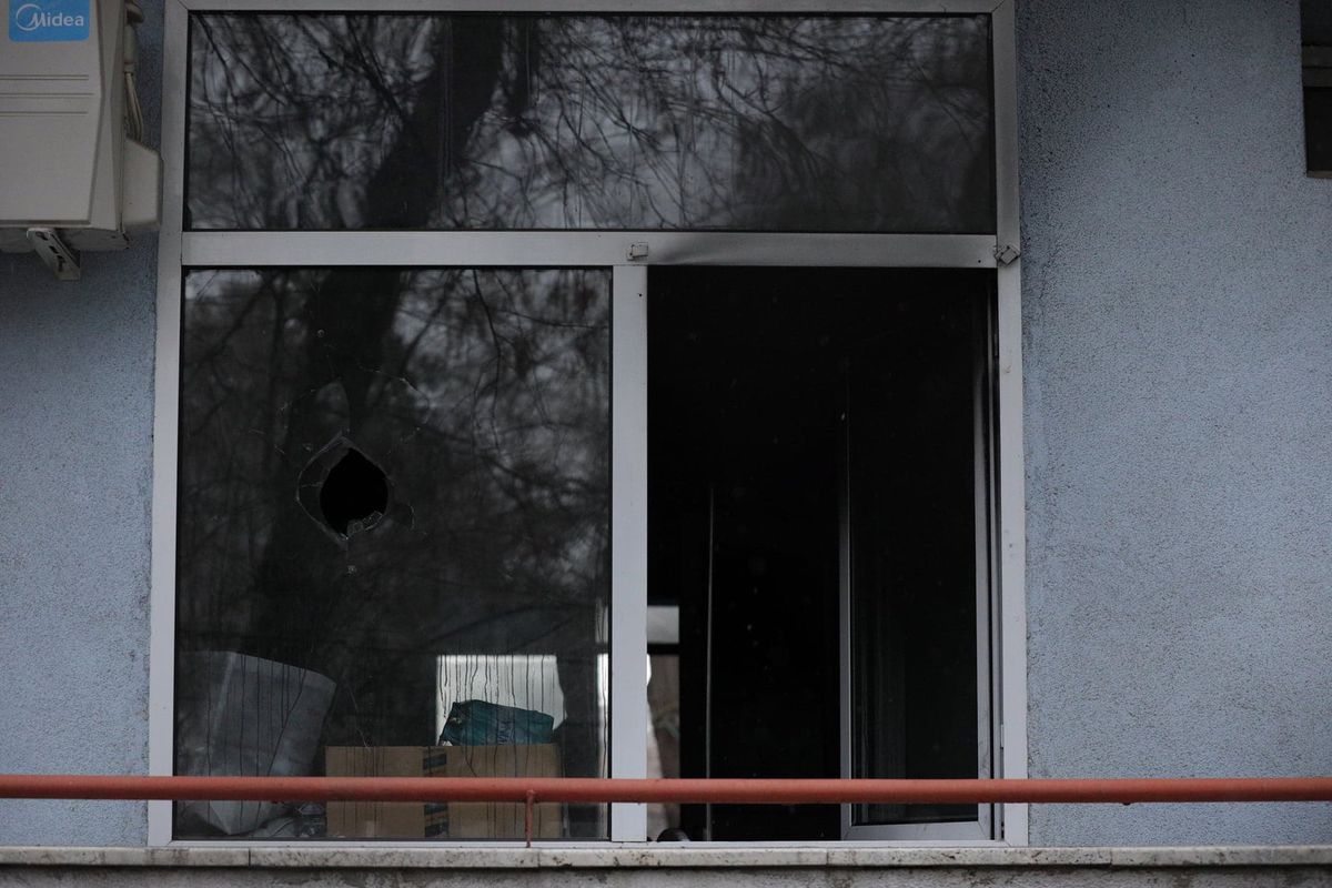 Rică Răducanu a fost internat în salonul de la „Matei Balș” care a luat foc » Soția lui se afla în spital în momentul incendiului: „Bine că a scăpat!”