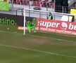 FOTO Nu se dezminte! Constantin Budescu, aproape de un golazo de la peste 50 de metri în Astra - Viitorul » Ce a pățit portarul
