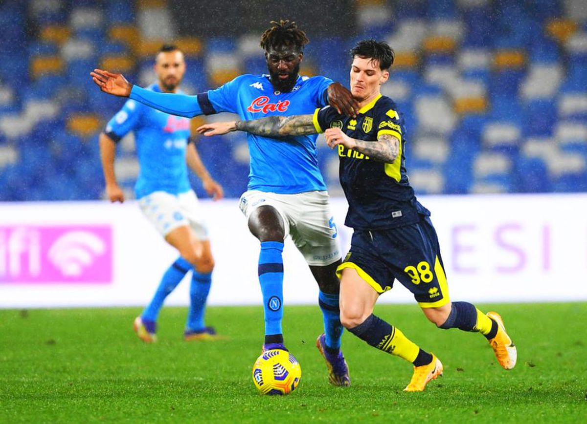Napoli - Parma, primul meci al lui Dennis Man