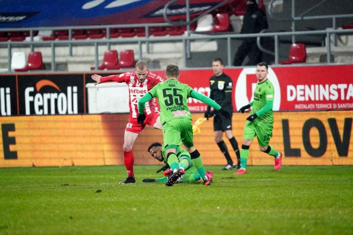 NOTE GSP: Doi jucători de la Dinamo, cei mai buni în meciul cu UTA! Cine a dezamăgit + cum s-a descurcat Nepomuceno la debut