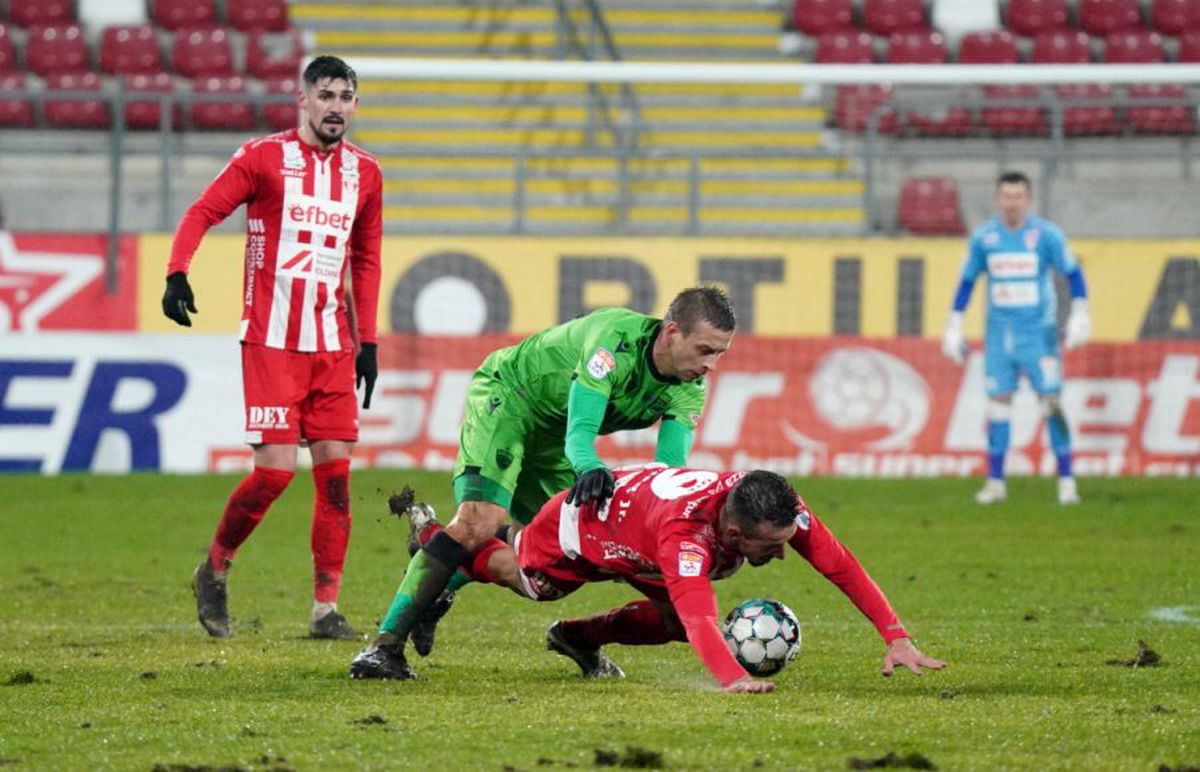 DINAMO. Cosmin Contra reacționează după acuzele fanilor: „Ce voiau? Să fac infarct ca Neagoe?! Merit acei bani pentru ce am trăit”