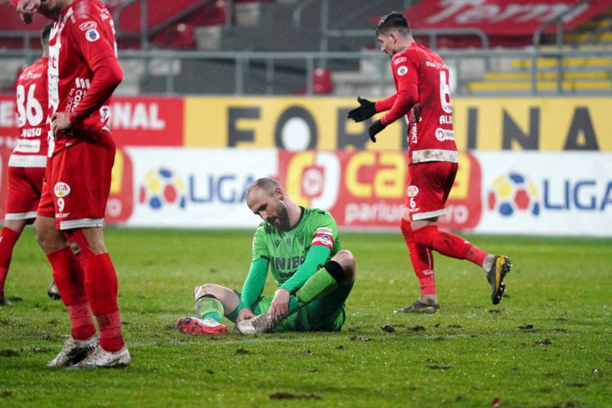 NOTE GSP: Doi jucători de la Dinamo, cei mai buni în meciul cu UTA! Cine a dezamăgit + cum s-a descurcat Nepomuceno la debut