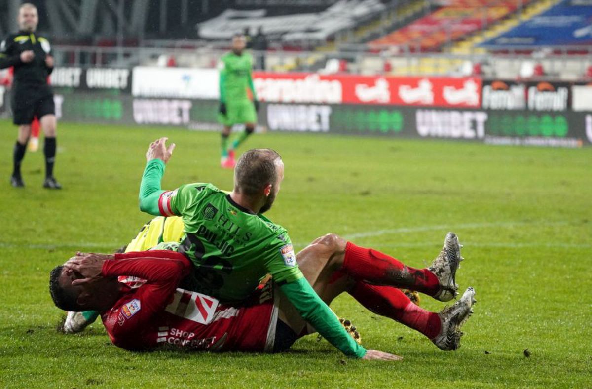 Unde a ajuns să joace Isma Lopez, fundașul adus de Cortacero la Dinamo