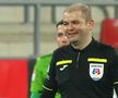 FOTO Cât de prost a fost gazonul de pe noul „Francisc Neuman”? » Arbitrul Popa, alunecare de manual în UTA - Dinamo :)