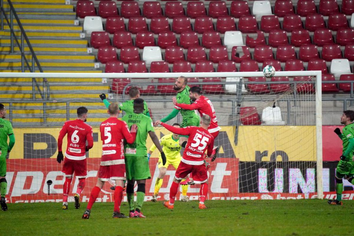 NOTE GSP: Doi jucători de la Dinamo, cei mai buni în meciul cu UTA! Cine a dezamăgit + cum s-a descurcat Nepomuceno la debut