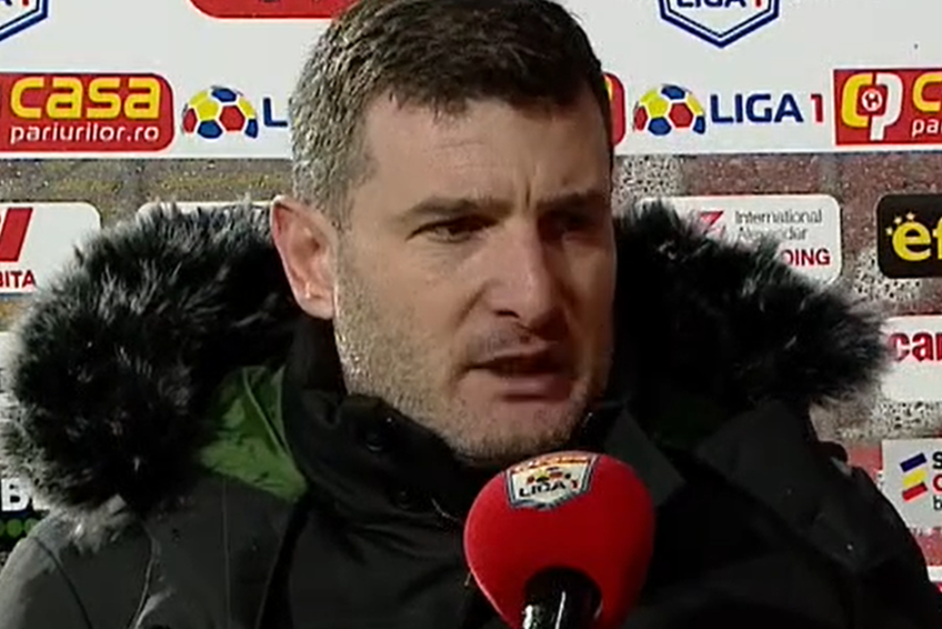 Laszlo Balint (41 de ani), antrenorul celor de la UTA, a avut o izbucnire la adresa lui Cătălin Popa, arbitrul meciului cu Dinamo.