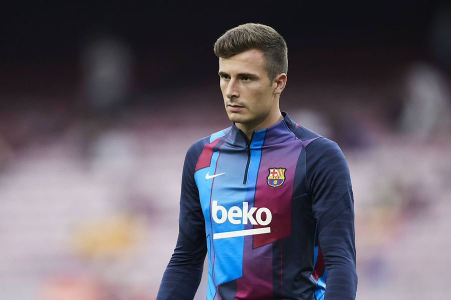 Barcelona a împrumutat un jucător la echipa lui Moruțan și Cicâldău