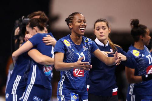 Interul stânga Orlane Kanor (24 de ani), campioană mondială la handbal feminin cu Franța, va juca la Rapid din sezonul viitor.
