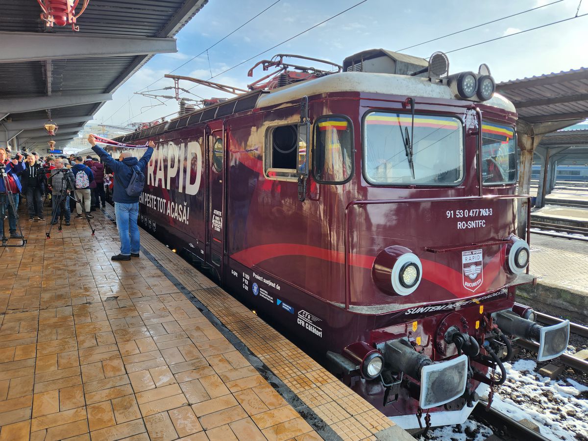 Locomotiva de centenar a clubului Rapid a ajuns în Gara de Nord: „Legenda continuă”