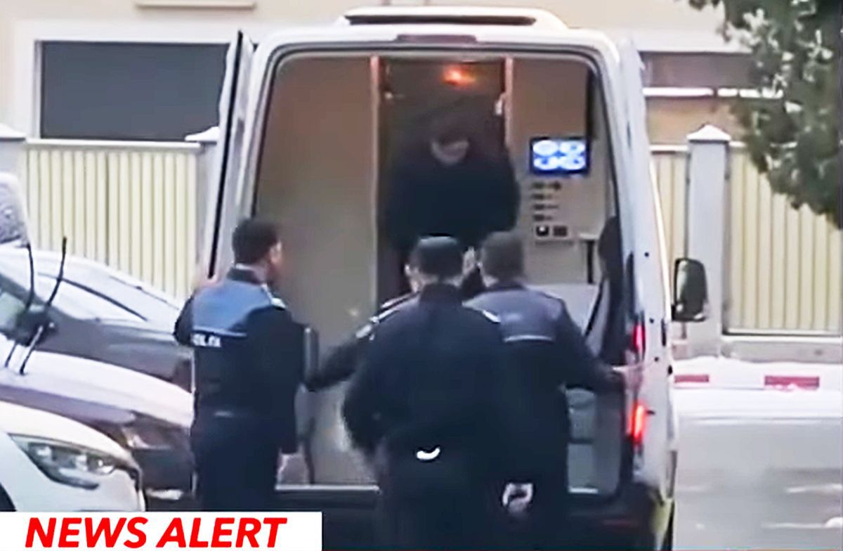 Pițurcă, replică golănească, după ce a fost jignit în serie la intrarea în sediul DNA: „Dacă te dai cu ruj, vorbim!” + Fiul lui, reținut pentru 24 de ore