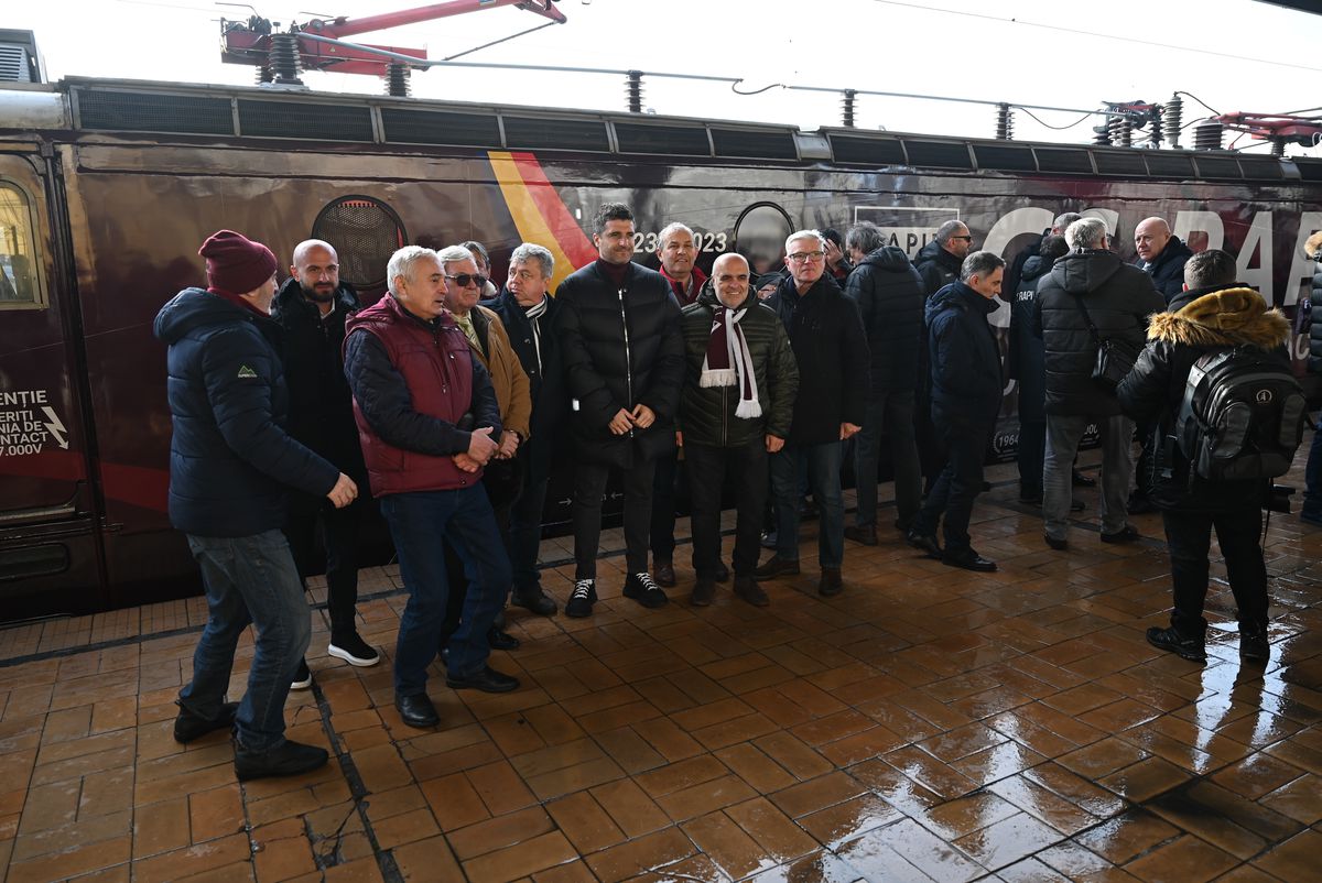 Locomotiva de centenar a clubului Rapid a ajuns în Gara de Nord: „Legenda continuă”