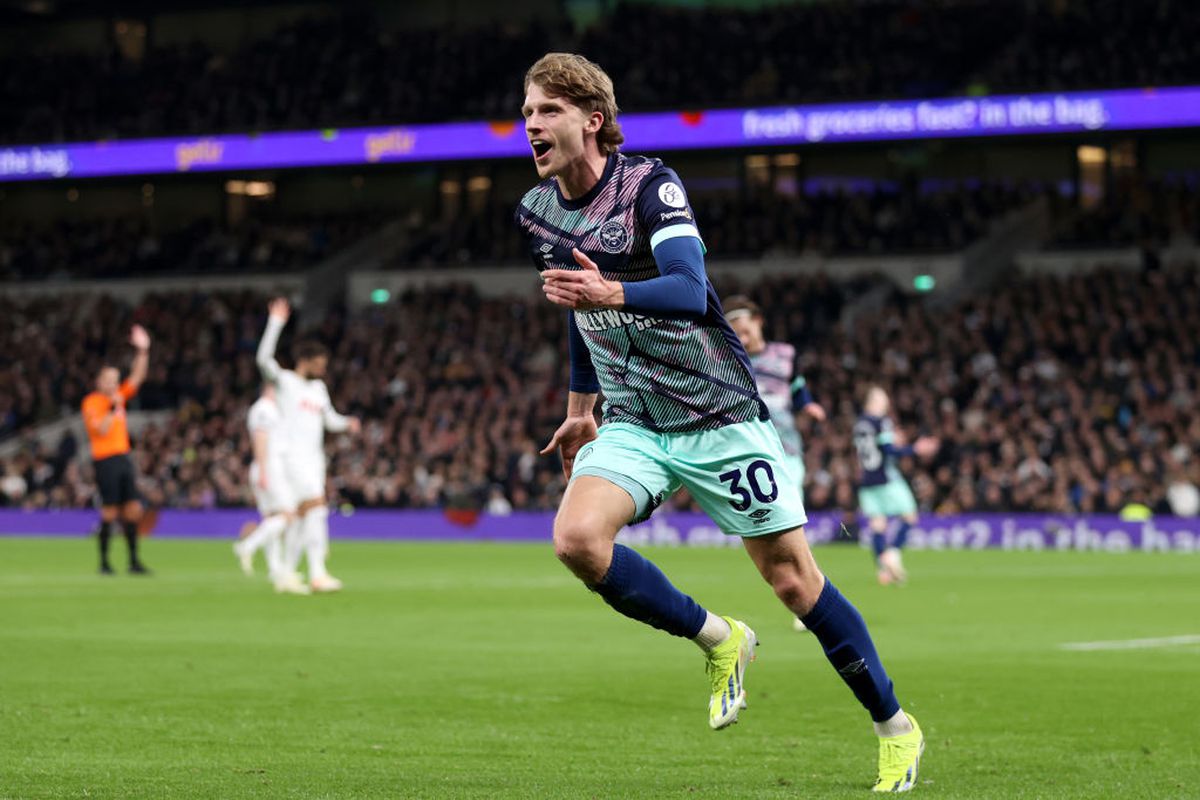 Tottenham - Brentford, cu Drăgușin pe bancă