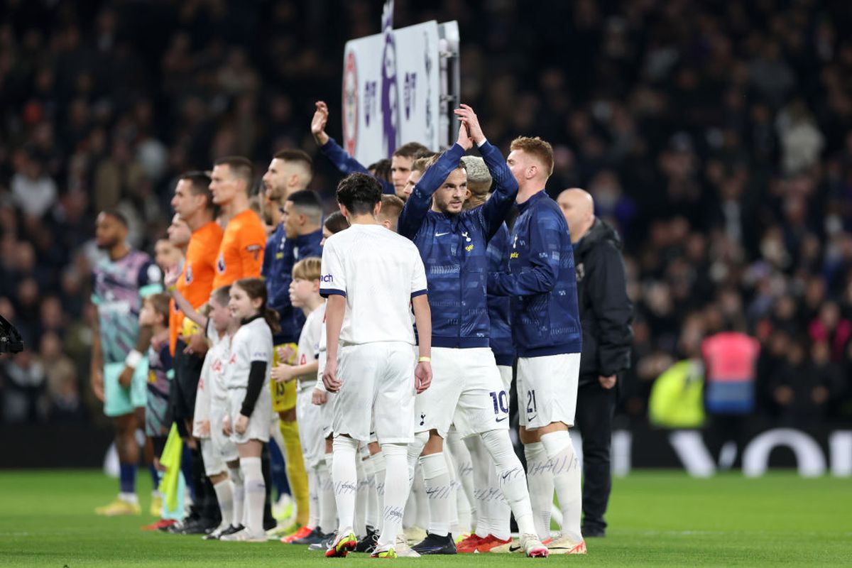 Tottenham - Brentford, cu Drăgușin pe bancă