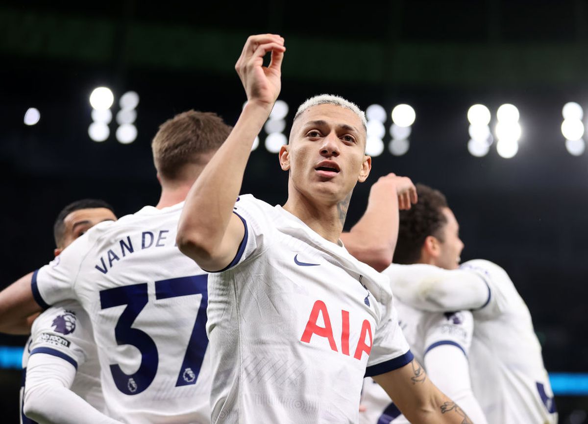 Tottenham - Brentford, cu Drăgușin pe bancă