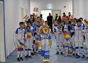 Doar două cluburi din Superliga mai folosesc programul Player Escort » Prețurile pe care trebuie să le plătească părinții + FCSB și Rapid au renunțat