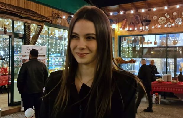 Apariție rară » Rebecca, fiica cea mare a Anamariei Prodan: „Sunt diferită de mama și Sarah. Eu sunt mai ascunsă”