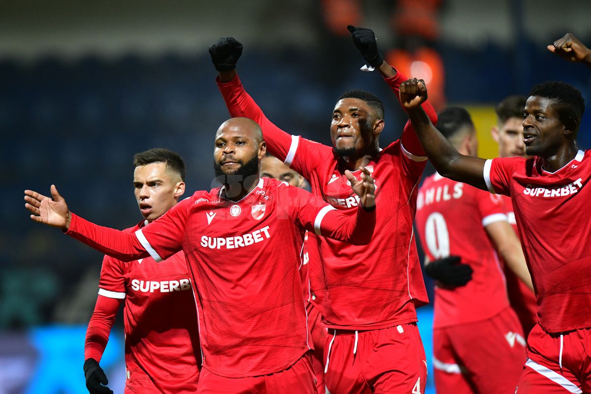 Unirea Slobozia - Dinamo 1-3 » Hakim, «the dream»! „Câinii” au tremurat la Clinceni, dar au câștigat pe final și au urcat pe locul 2! Clasamentul ACUM