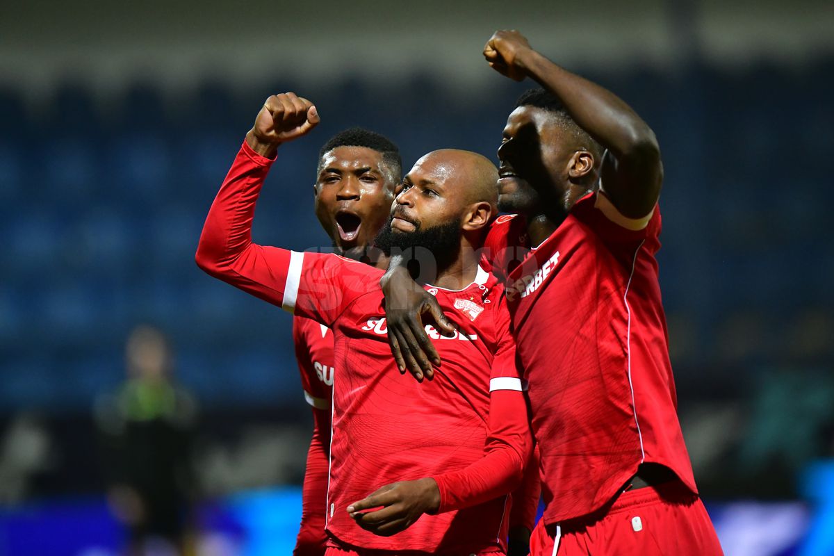 Unirea Slobozia - Dinamo 1-3 » Hakim, «the dream»! „Câinii” au tremurat la Clinceni, dar au câștigat pe final și au urcat pe locul 2! Clasamentul ACUM