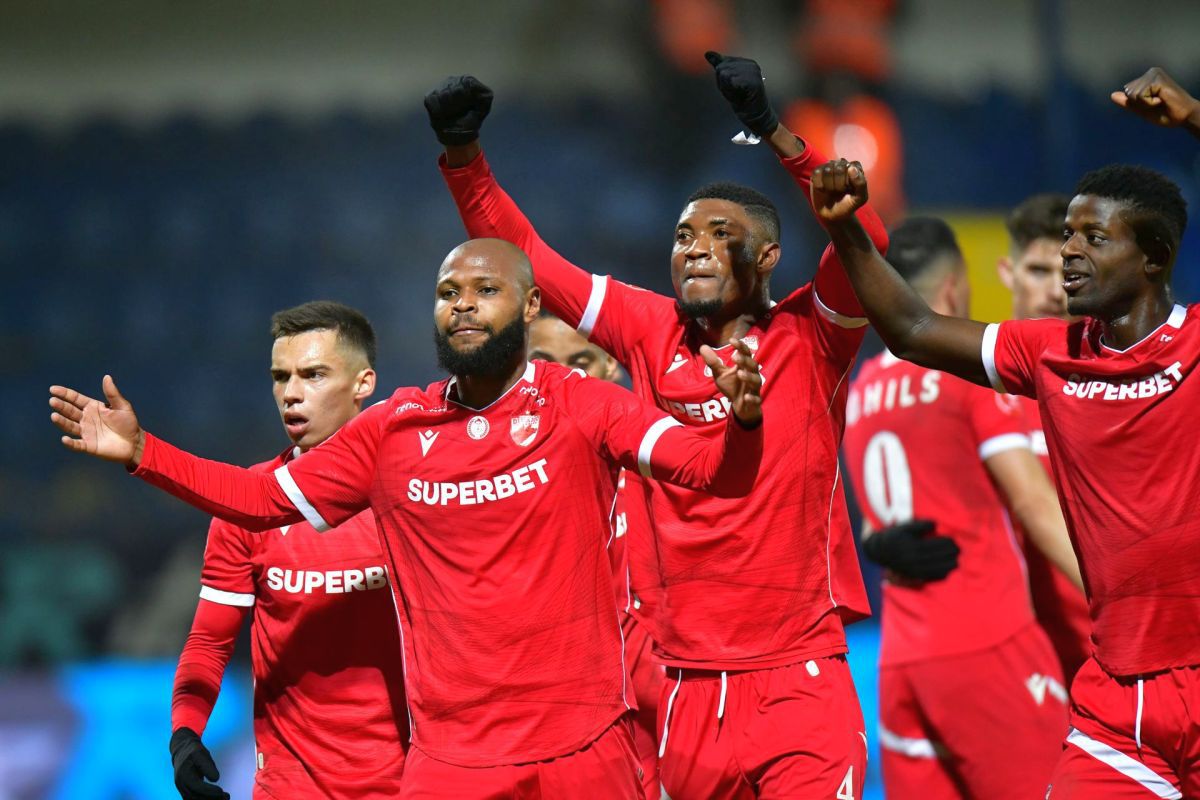 Unirea Slobozia - Dinamo 1-3 » Hakim, «the dream»! „Câinii” au tremurat la Clinceni, dar au câștigat pe final și au urcat pe locul 2! Clasamentul ACUM