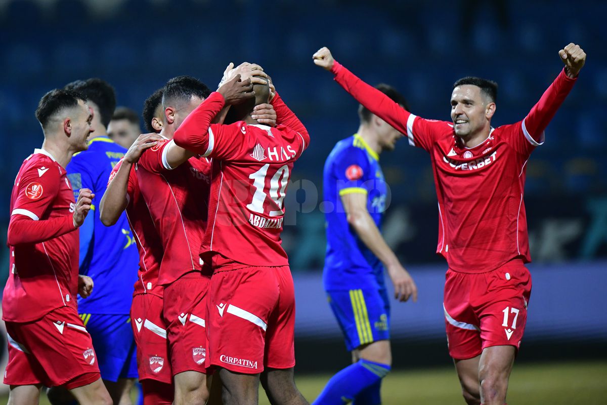 Unirea Slobozia - Dinamo 1-3 » Hakim, «the dream»! „Câinii” au tremurat la Clinceni, dar au câștigat pe final și au urcat pe locul 2! Clasamentul ACUM