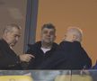 Gigi Becali, Marcel Ciolacu şi Viorel Hrebenciuc, în tribune la meciul FCSB - Manchester United 0-2 FOTO: Ionuţ Iordache (GSP)