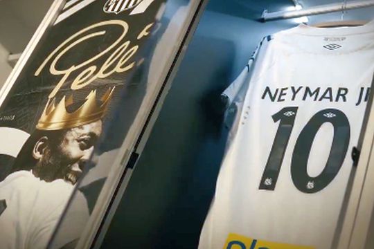 Neymar va purta numărul 10 la Santos