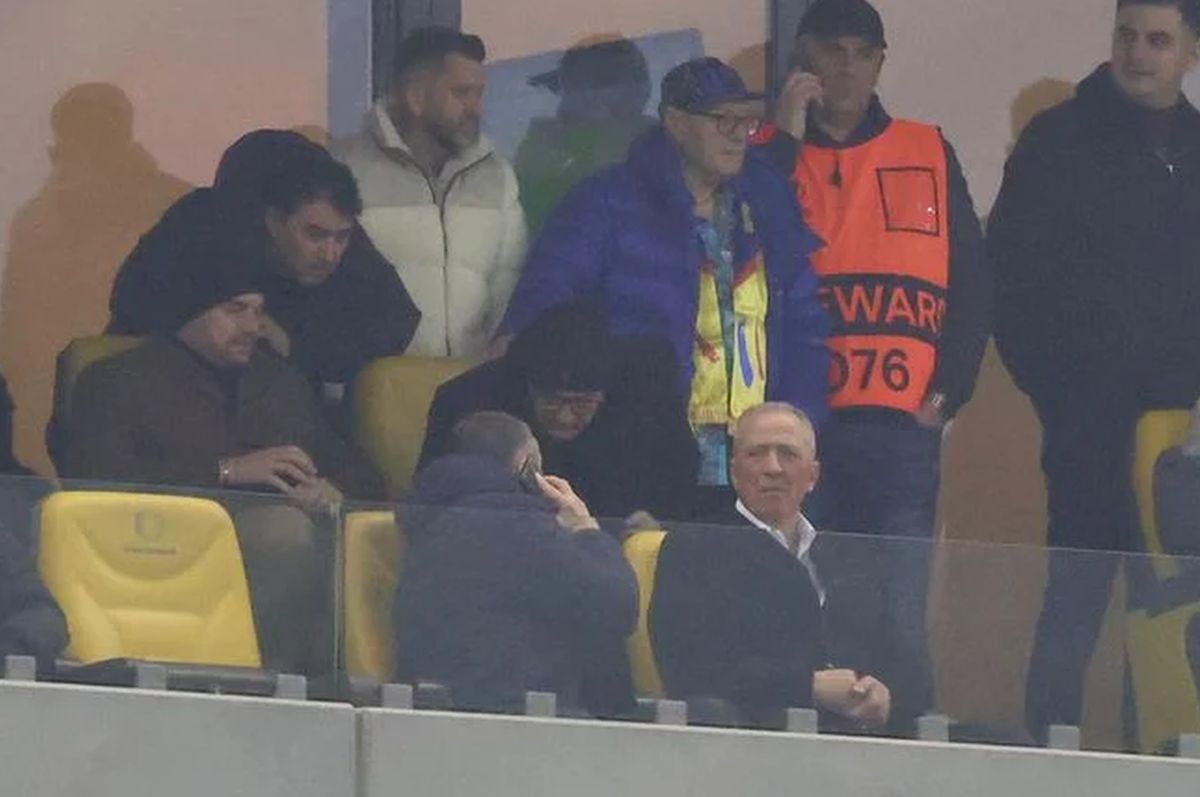 Becali a ordonat, Meme s-a conformat » Imagini incredibile: englezii au văzut pe viu cum se fac schimbările la FCSB!