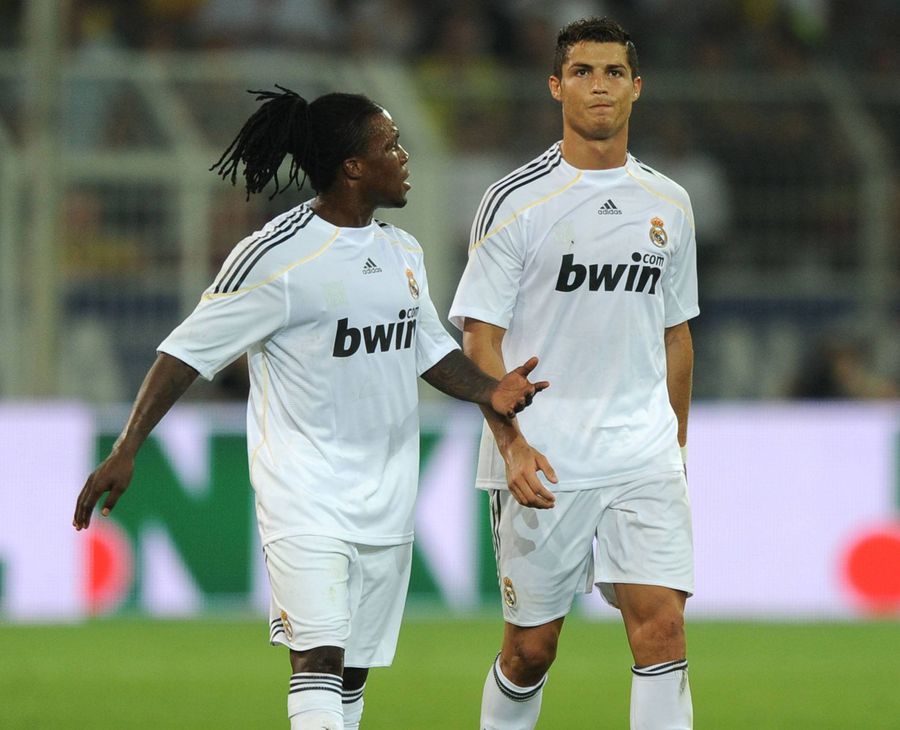 Royston Drenthe, alături de Cristiano Ronaldo // FOTO: Imago Images Viața fostului jucător al lui Real Madrid » Opt copii, muzică rap și un accident vascular cerebral