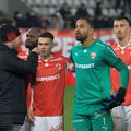 Devis Epassy, alături de Cîrjan, după Dinamo - Petrolul 1-1/ foto Ionuț Iordache (GSP)
