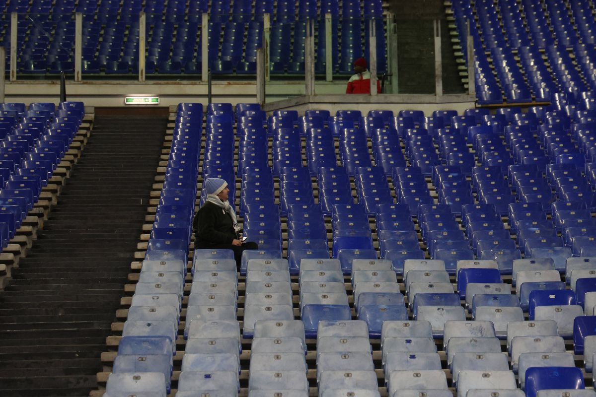 Fanii lui Lazio au boicotat în masă meciul cu Genoa de pe Olimpico!