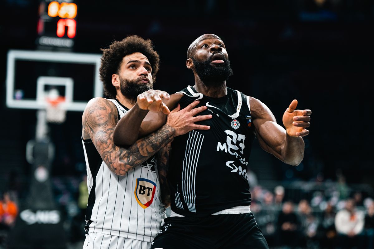 În timp ce „U” Cluj câștiga în Giulești, peste 500 de fani ai alb-negrilor erau într-o altă capitală europeană