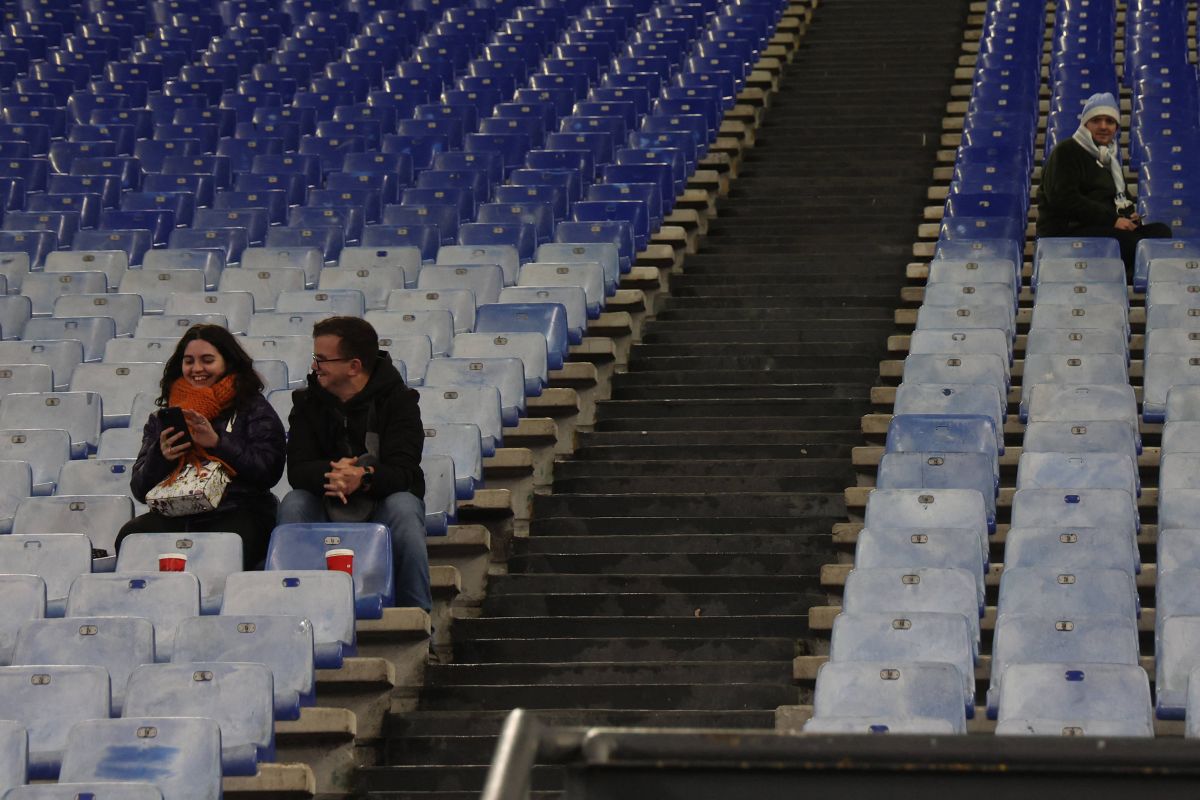 Fanii lui Lazio au boicotat în masă meciul cu Genoa de pe Olimpico!