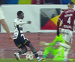 Penalty dictat pentru faultul lui Aioani în Rapid - U Cluj / FOTO: Captură @Prima Sport 1