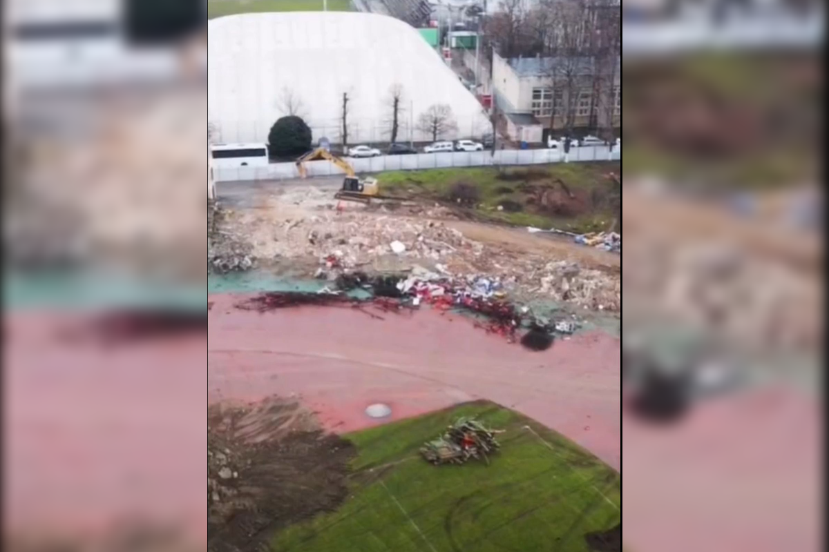 Tribuna a II-a din „Ștefan cel Mare”, dărâmată complet