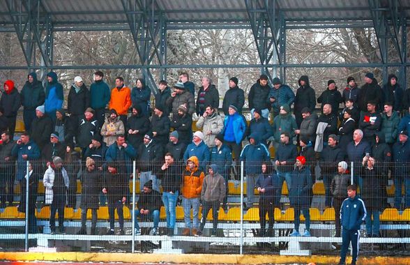 „Vă rupem picioarele!” » Tensiune în Superligă, publicul a explodat: „Demisia!”