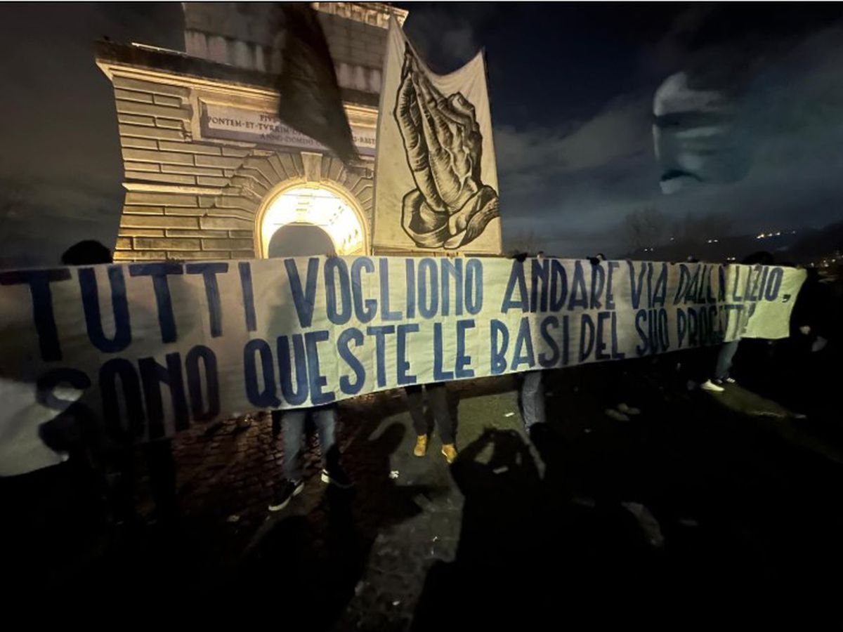 Fanii lui Lazio au boicotat în masă meciul cu Genoa de pe Olimpico!